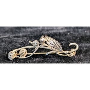 Antique HandMade Filigree 800 Silver Leaf & Flower Bud Hook Clasp Brooch